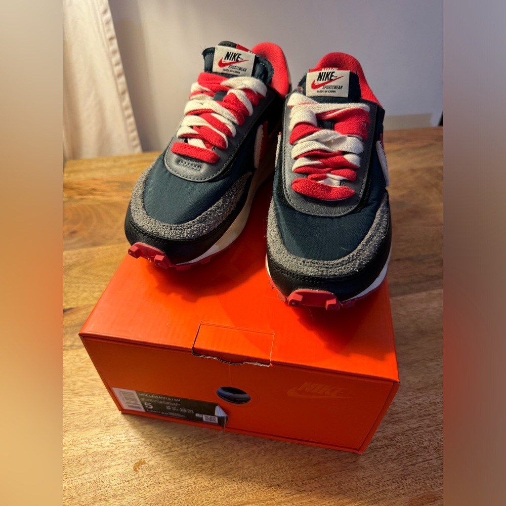 Nike LDWAFFLE / SU